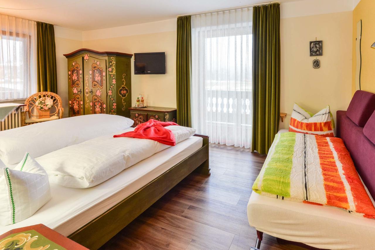 Ferienhotel Hahn Garni روهبولدنغ المظهر الخارجي الصورة